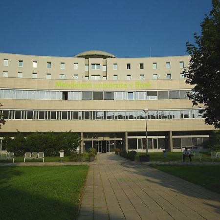 Kolej Akademie Hotel Brno Buitenkant foto