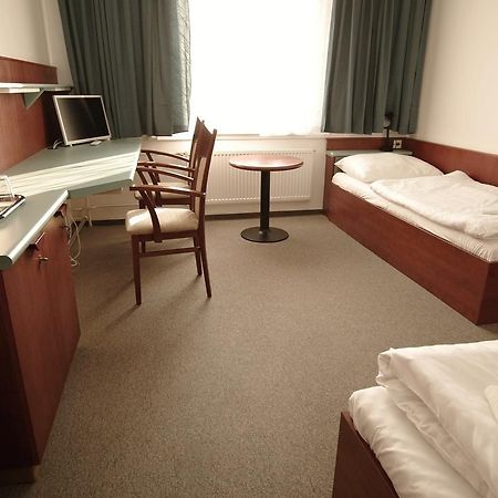 Kolej Akademie Hotel Brno Buitenkant foto