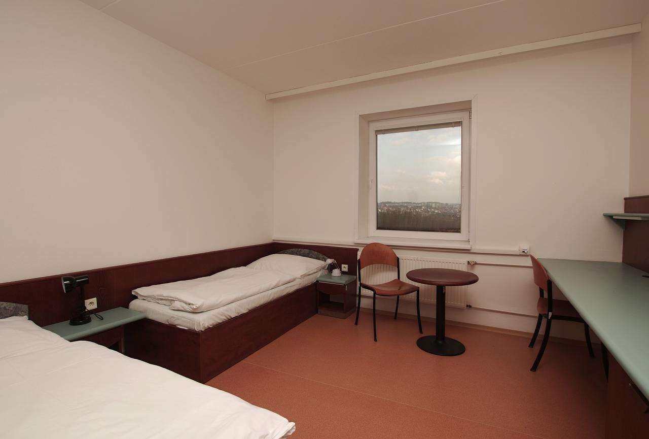 Kolej Akademie Hotel Brno Buitenkant foto