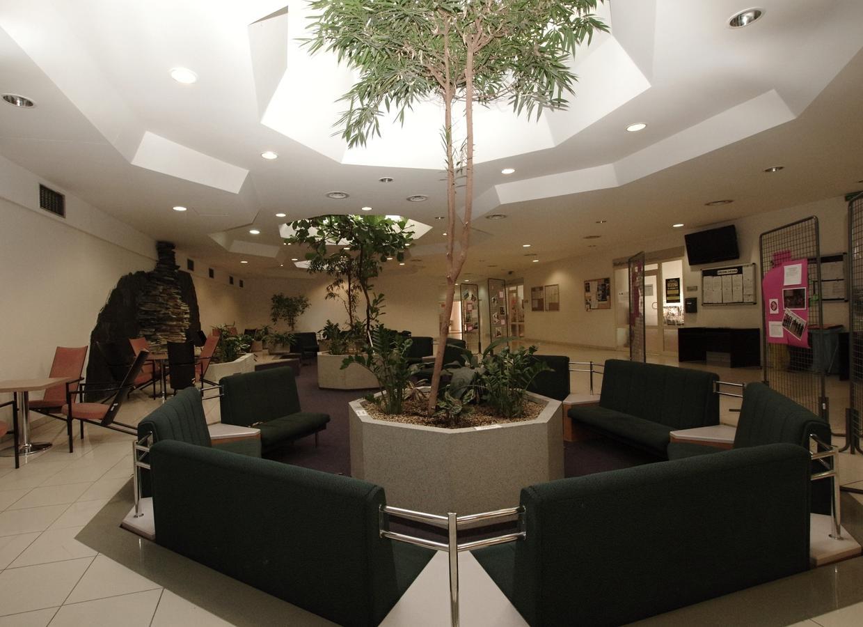 Kolej Akademie Hotel Brno Buitenkant foto